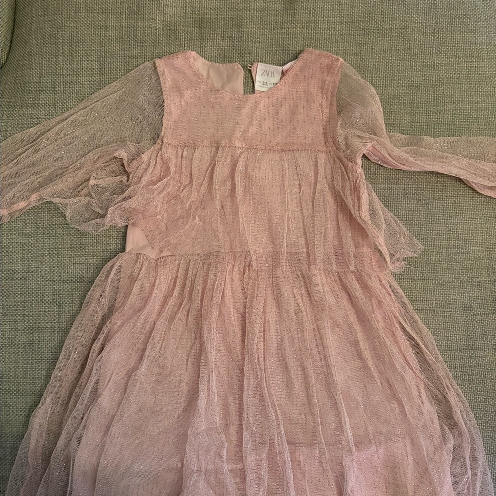 Beautiful Zara dress for 5-6 years old.